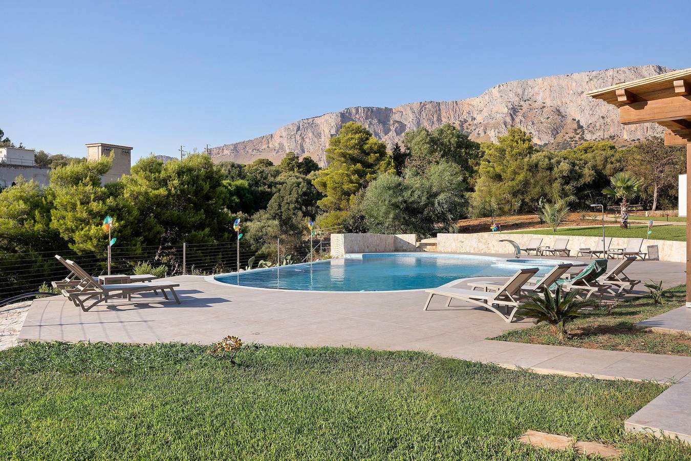 Villa 'Premium Sicily - Exotica' con vista mare, Wi-Fi e aria condizionata, piscina in condivisione in Citta del Mare, Terrasini