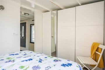 Houseboat for 2 People in Amsterdam West, Dutch Coast, Photo 2