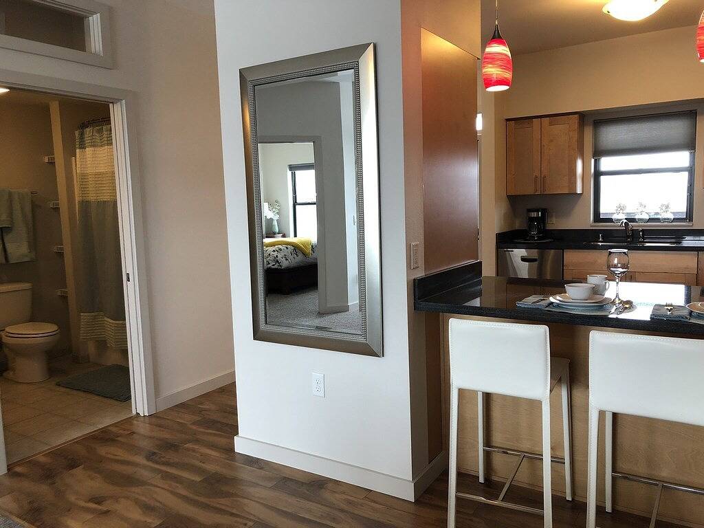 Ganze Wohnung, Modernes Apt # 302 - ein Block von St. Pat's Hospital in Missoula, Lolo Nationalwald