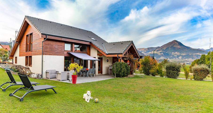 Gîte pour 8 personnes, avec Terrasse et Jardin