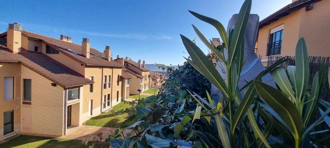 Apartamento de vacaciones para 6 personas, con vistas y jardín, Se admiten mascotas - 1