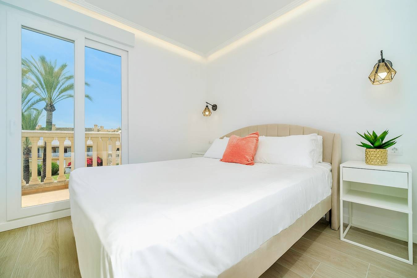 Entire apartment, Sunny Deluxe Duplex Arenal Park Ii Javea in Avenida de Augusta, Jávea