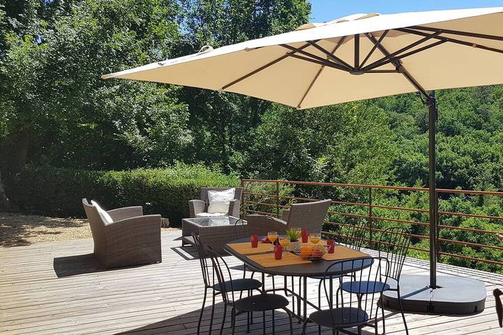 Location de vacances pour 6 personnes, avec Terrasse et Jardin à Milhac