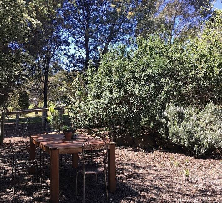 Holiday home for 4 people, with hot tub and garden as well as balcony in Daylesford