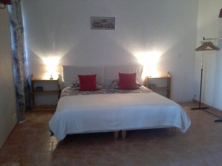 Chambre d’hôte pour 2 personnes, avec Terrasse et Jardin