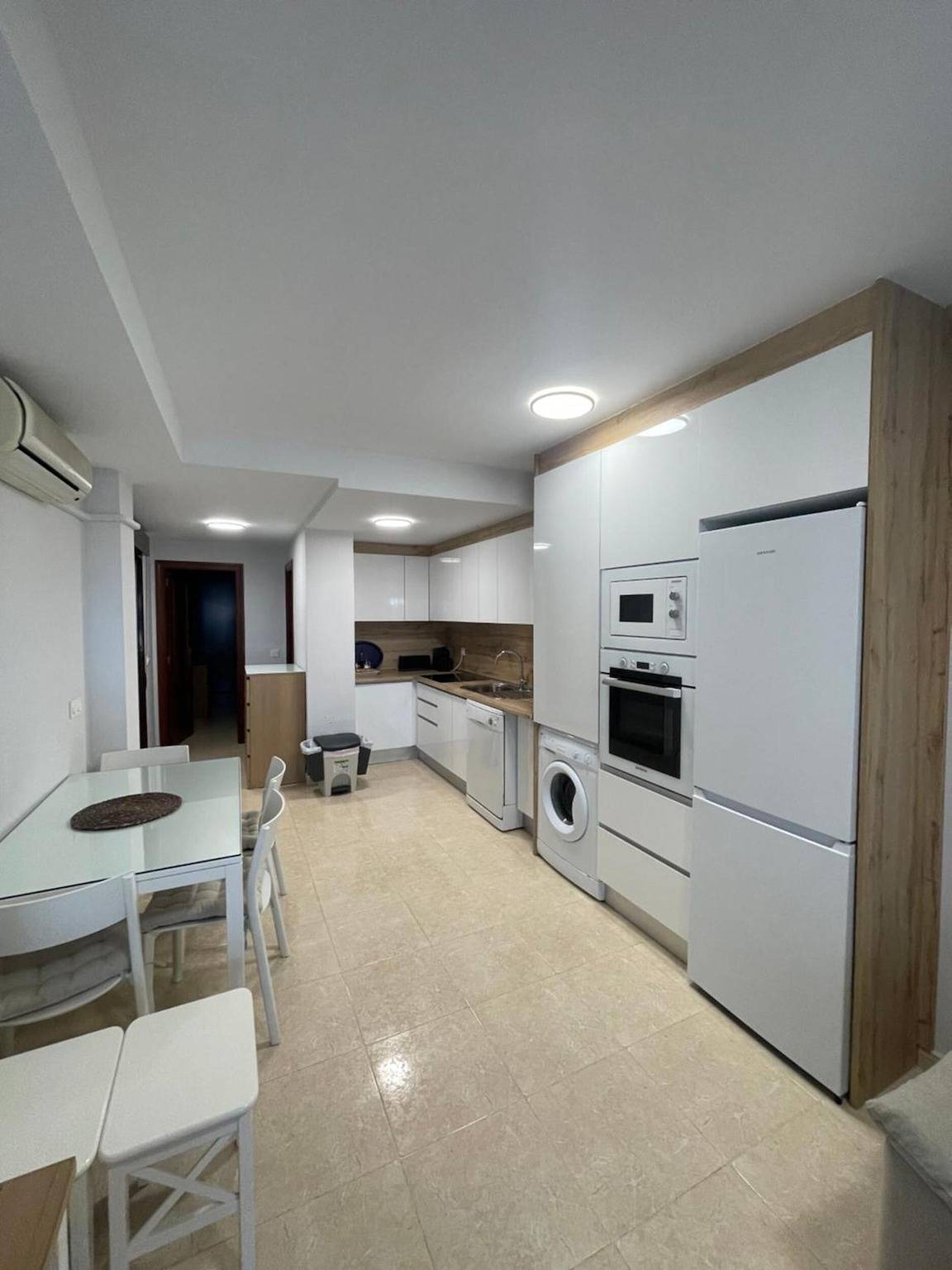 Apartamento entero, Ático Carboneras con terraza y vistas al mar in Playa de los Barquicos (Carboneras), Carboneras