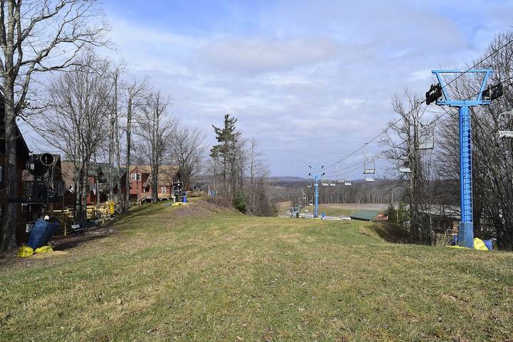 Vacation rental for 20 people, with balcony in Ghent (WV)