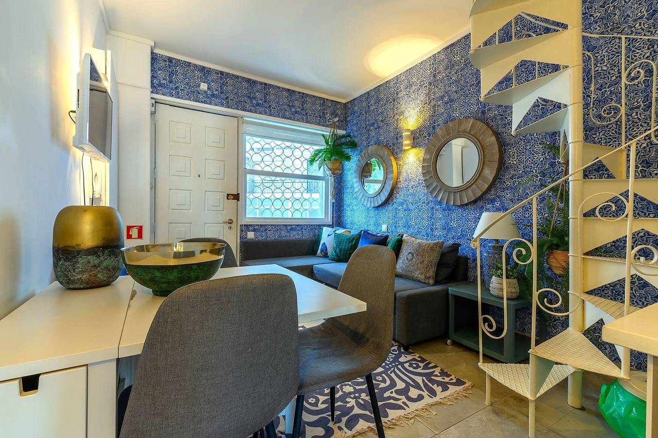 Entire vacation apartment, Principe Real Duplex in Lisbon, Costa de Lisboa