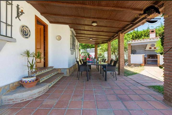 Casa rural para 16 personas, con jardín y piscina en Churriana - 4