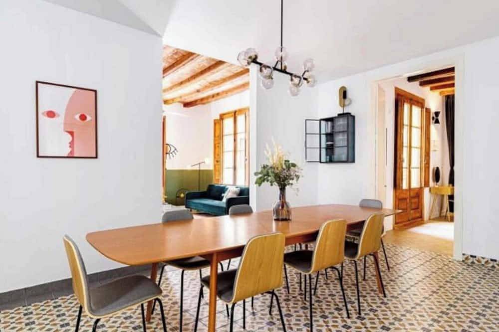 Ganze Wohnung, Vom Besitzer! Geräumig, 4bdrs, mit Aufzug, bis zu 12! in Barcelona Zentrum, Barcelona