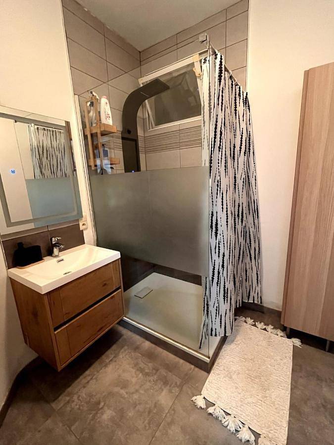 Appartement entier, The travellers' flat-Brussels South Airport in Fleurus, Hainaut