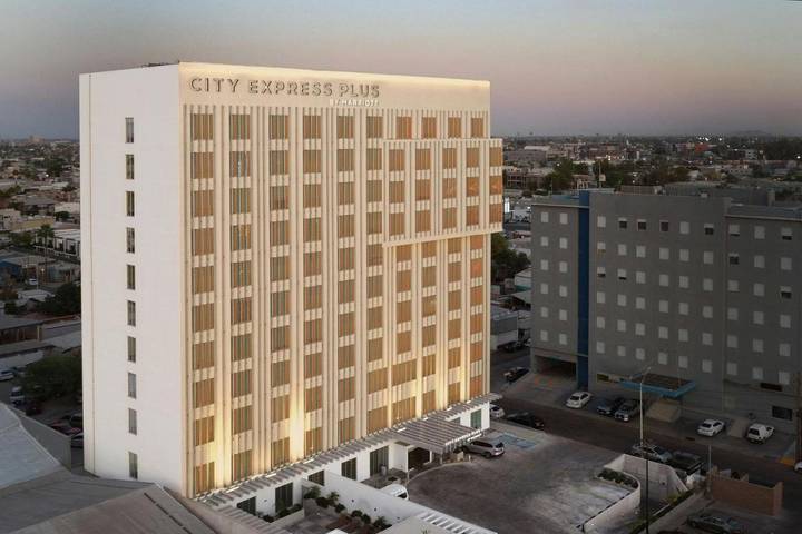 Hotel para 2 personas, con piscina - 1