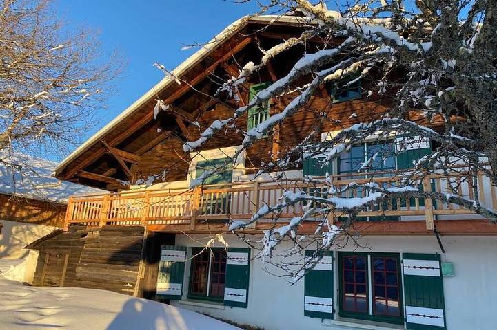 Chalet für 14 Personen, mit Balkon und Garten - 1