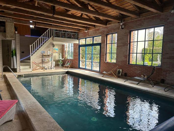 Chambre d’hôte pour 4 personnes, avec piscine et jardin ainsi que sauna et vue à Jeuxey