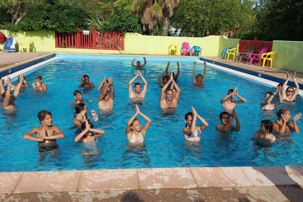 Zecamping 4* familial piscine chiens acceptés bien-être tente Bbq 25m2 in Villeneuve-lès-Béziers, Costa mediterránea (Francia)