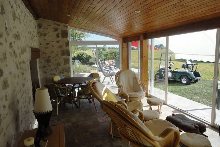 Gîte pour 4 personnes, avec Balcon et Jardin à Saint-Colomb-de-Lauzun