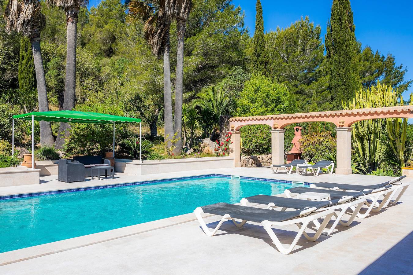 Klimatisiertes Haus "Santa María" mit Bergblick, Pool, Garten und Wlan in Artà, Mallorca Osten
