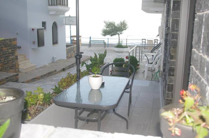 Gîte pour 3 personnes, avec terrasse, adapté aux familles dans Myrtos - 3