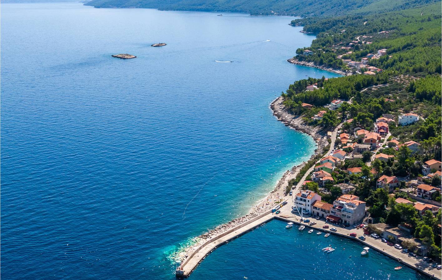 Gemütlich, 2 km von der Küste entfernt: WLAN, Klimaanlage, Parkplatz, Terrasse und Küche! in Blato, Korcula