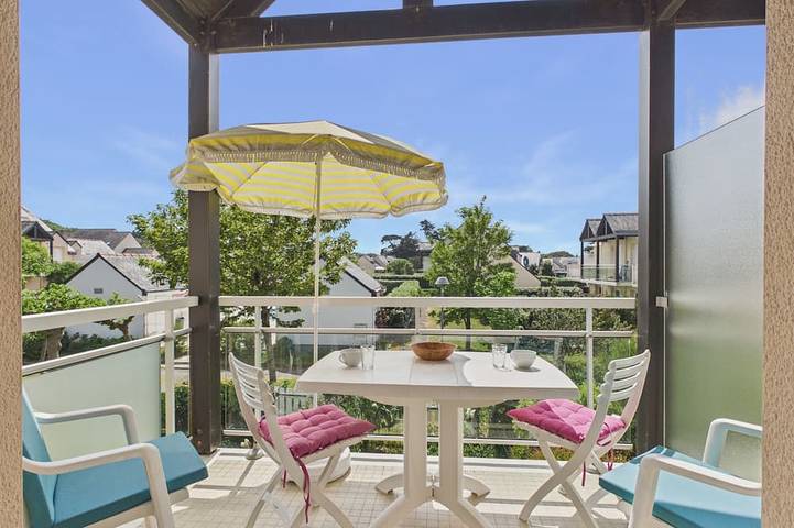 Gîte pour 3 personnes, avec piscine et balcon dans Plage de la Govelle