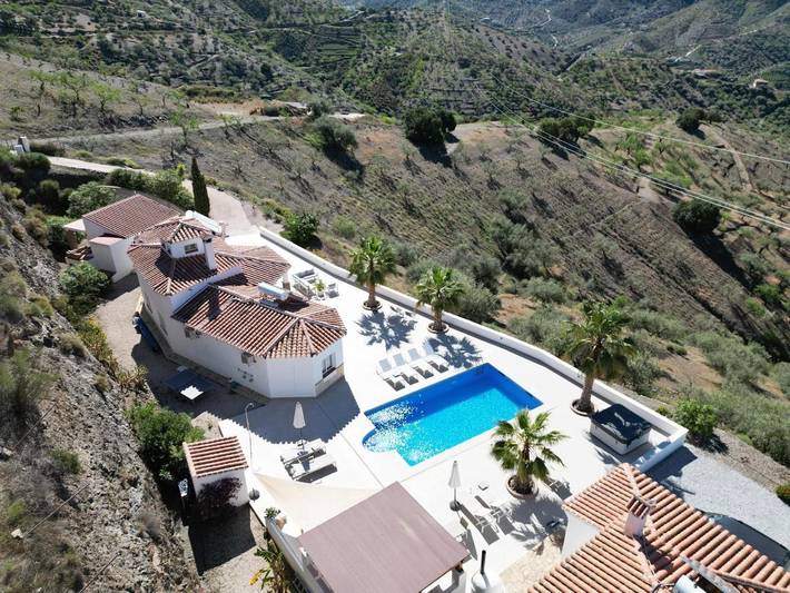 Chambre d’hôte pour 4 personnes, avec jacuzzi ainsi que piscine et jardin à Arenas - 3