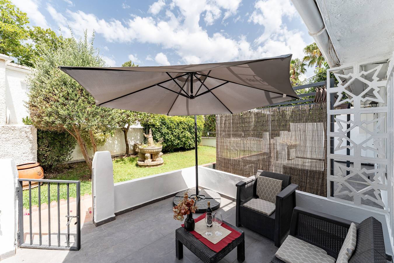 Ganze Wohnung, Malagasuite Sun Terrace Marbella in Marbella Ost, Marbella