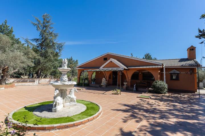 Chalet para 14 personas, con Jardín en Provincia de Madrid