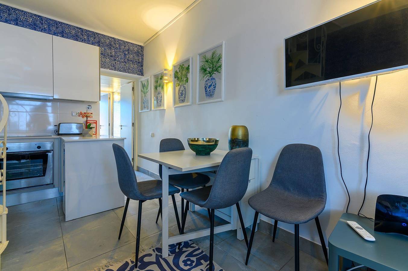 Entire vacation apartment, Principe Real Duplex in Lisbon, Costa de Lisboa