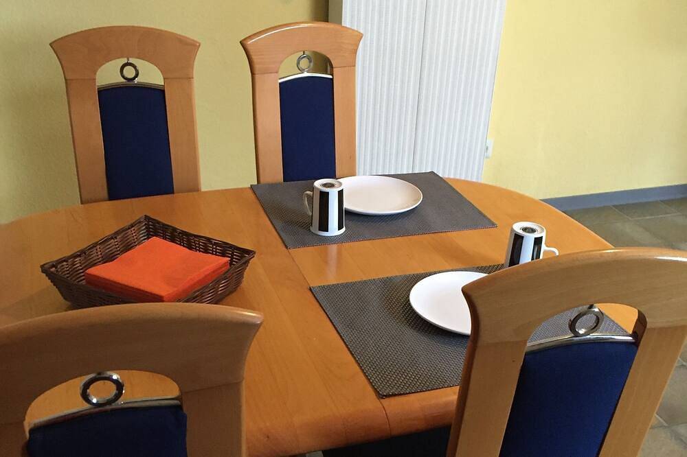 Ganze Wohnung, Ferienwohnung , Nähe Laacher See, Maria Laach, Brohltal in Laacher See, Wassenach