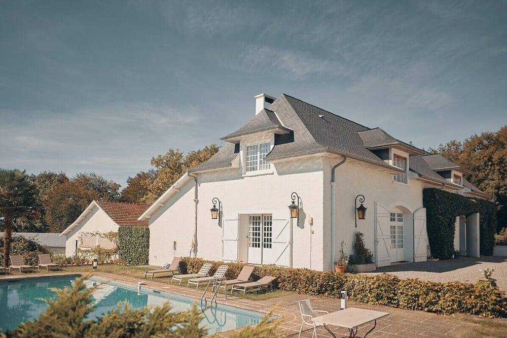 Domaine viticole sur le domaine du Clos Mirabel, pour 6-9 personnes in Jurançon, Béarn