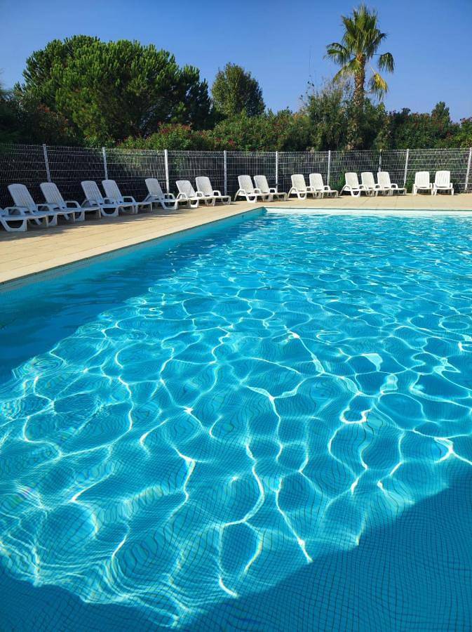 Appartement entier, Two-Bedroom Apartment in Gallargues-le-Montueux, Côte méditerranéenne (France)