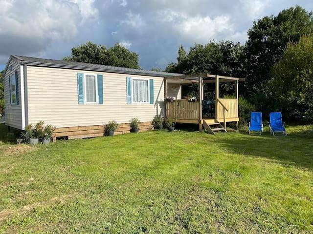 Location de vacances pour 5 personnes, avec vue ainsi que jardin et terrasse à Le Girouard