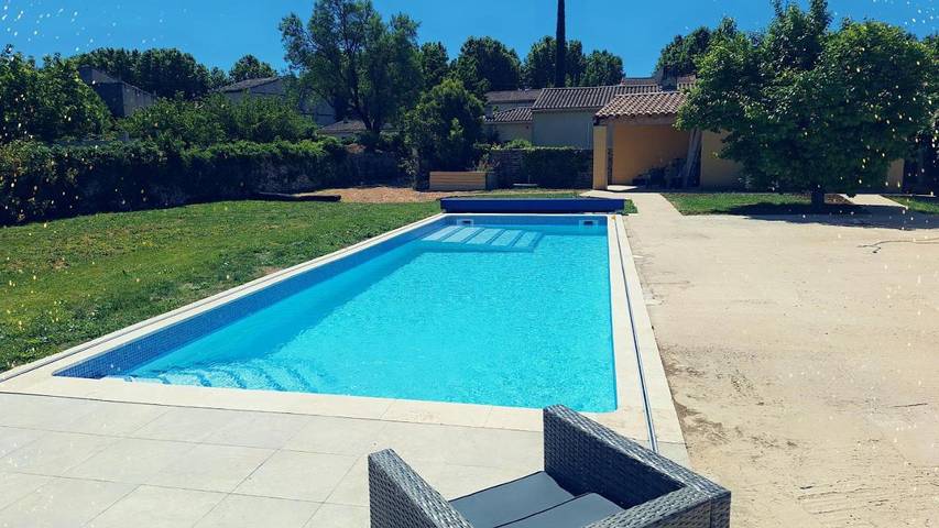 Gîte pour 3 personnes, avec piscine et jardin, animaux acceptés à Villes-sur-Auzon - 2