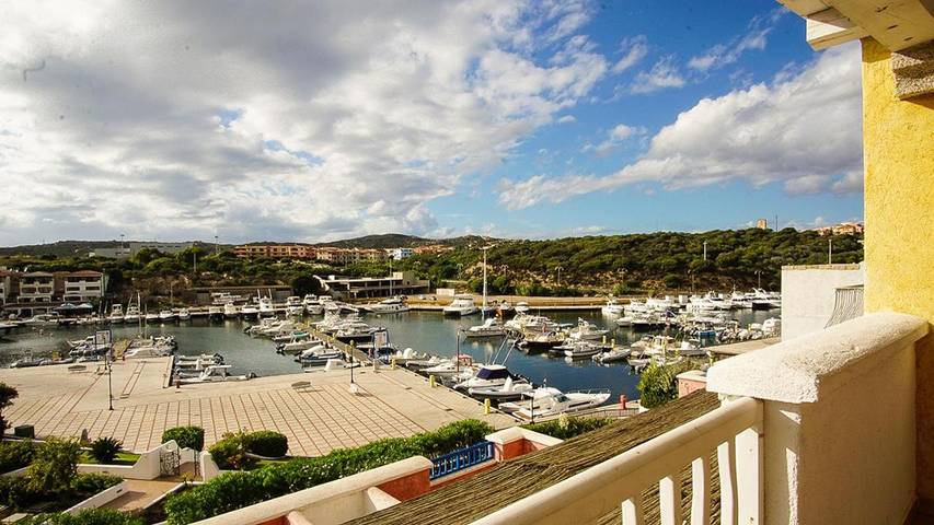 Apartamento de vacaciones para 6 personas, con vistas además de balcón y jardín - 1