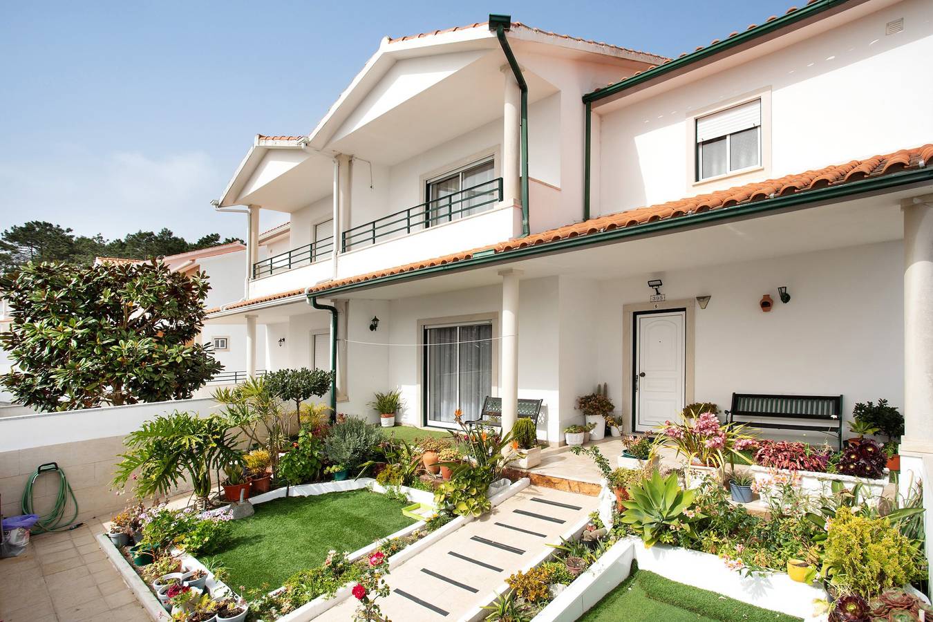 Casa vacanze 'Casa Da Cândida' con vista sulle montagne, terrazza privata e Wi-Fi in Nazaré, Leiria District