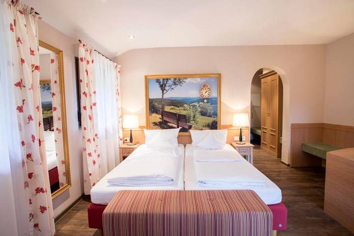Hôtel pour 4 personnes, avec terrasse et piscine ainsi que jardin et sauna à Glottertal - 3