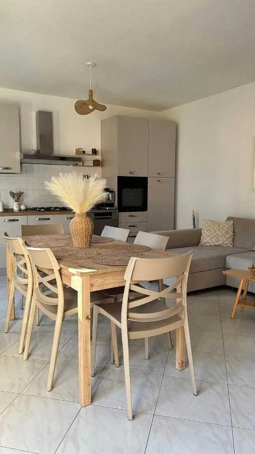 Appartamento vacanze per 8 persone, con terrazza e vista lago nonché panorama - 1