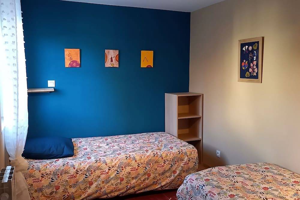 Small town house in Loches, Loches region