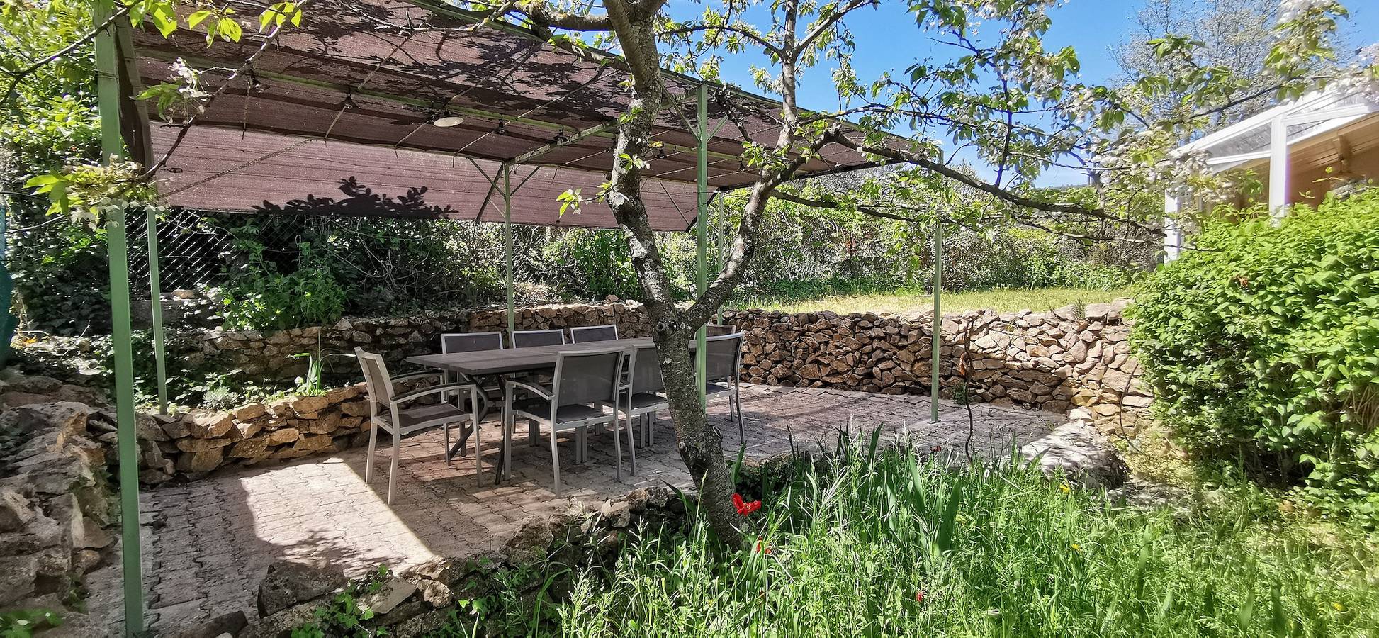 Ganze Wohnung, Ferienwohnung für 5 Personen mit Garten in Garéoult, Brignoles Region