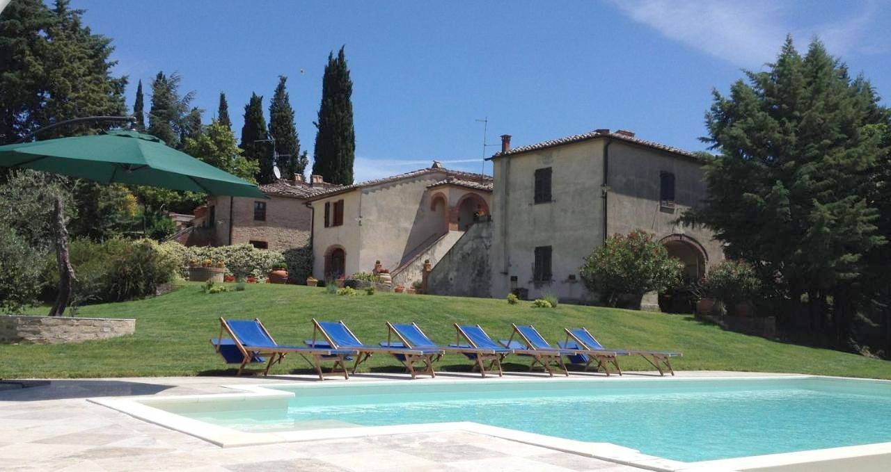 Villa in San Giovanni d'Asso, Montalcino