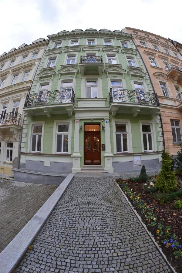 Ferienwohnung für 5 Personen, mit Pool und Garten sowie Sauna und Whirlpool in Karlsbad - 3