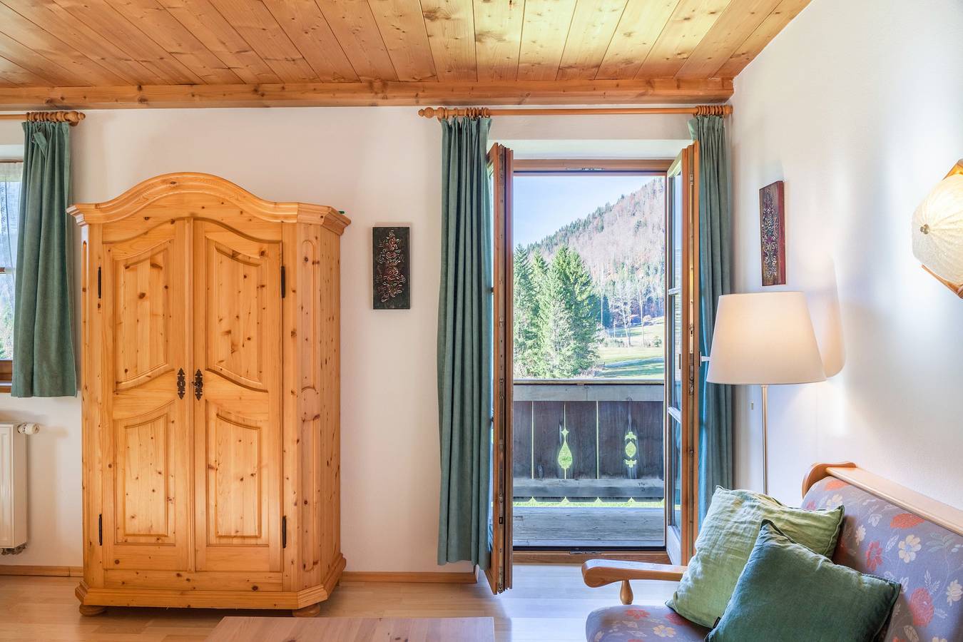 Ganze Wohnung, Ferienwohnung Karwendelblick mit Blick auf die Berge in Jachenau, Walchensee