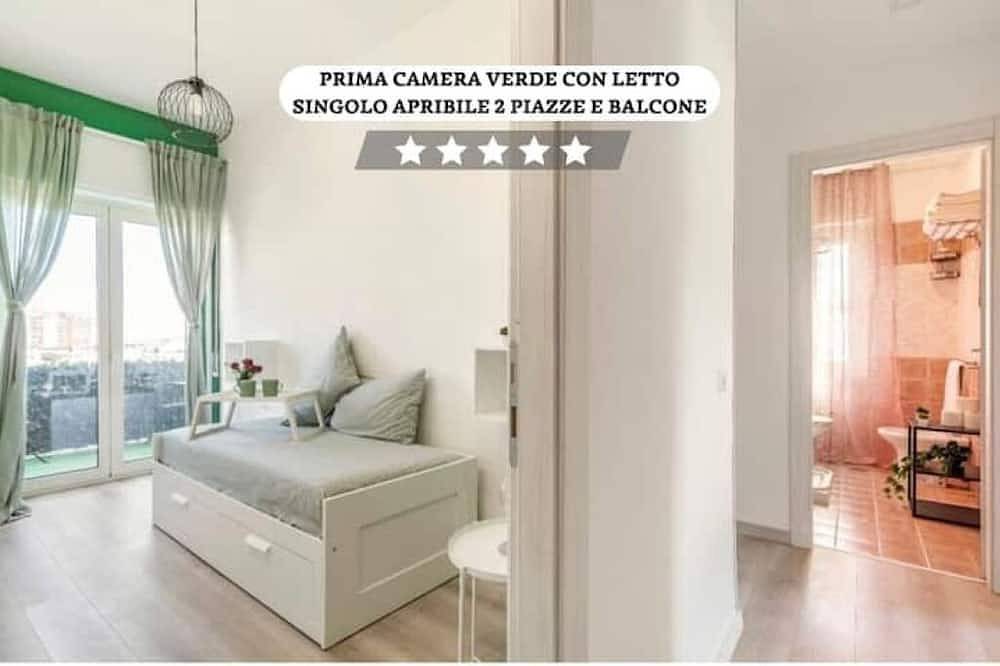 Geheel appartement, [Panoramic and 90 meters from the sea] in Castel Volturno, Provincie Caserta