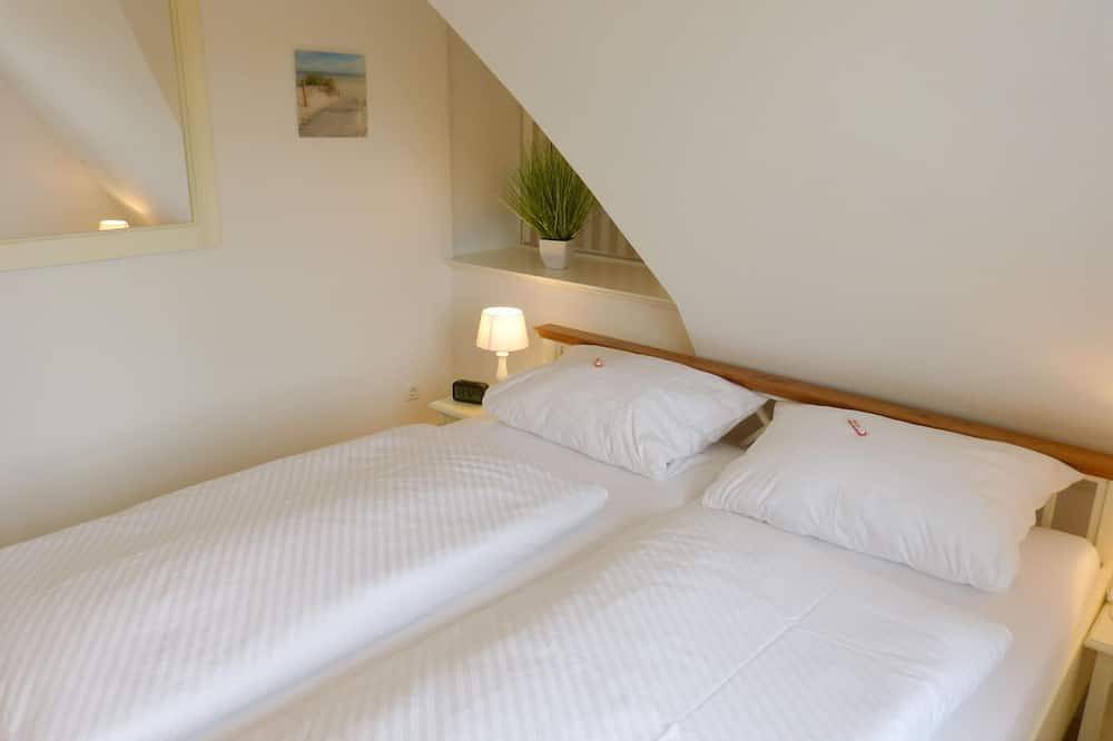 Heidehüs Friesenhaushälfte Seestern: Sauna, Wlan & Garten bei Nebel auf Föhr in Nebel, Amrum
