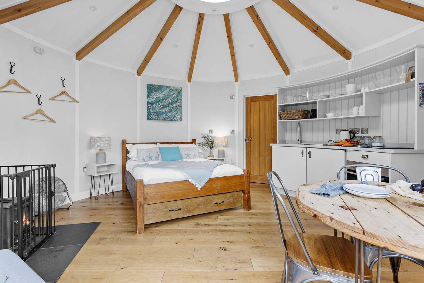 The Ocean Room Roundhouse, East Thorne in Cornwall