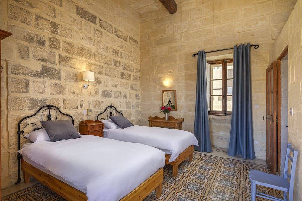 Dar ta' Katarin - 2 bedroom house with valley views in Ghasri, Gozo