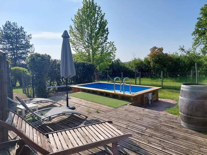 Maison de campagne pour 11 personnes, avec Terrasse ainsi que Jardin et Piscine dans Saint-Pourçain-sur-Besbre