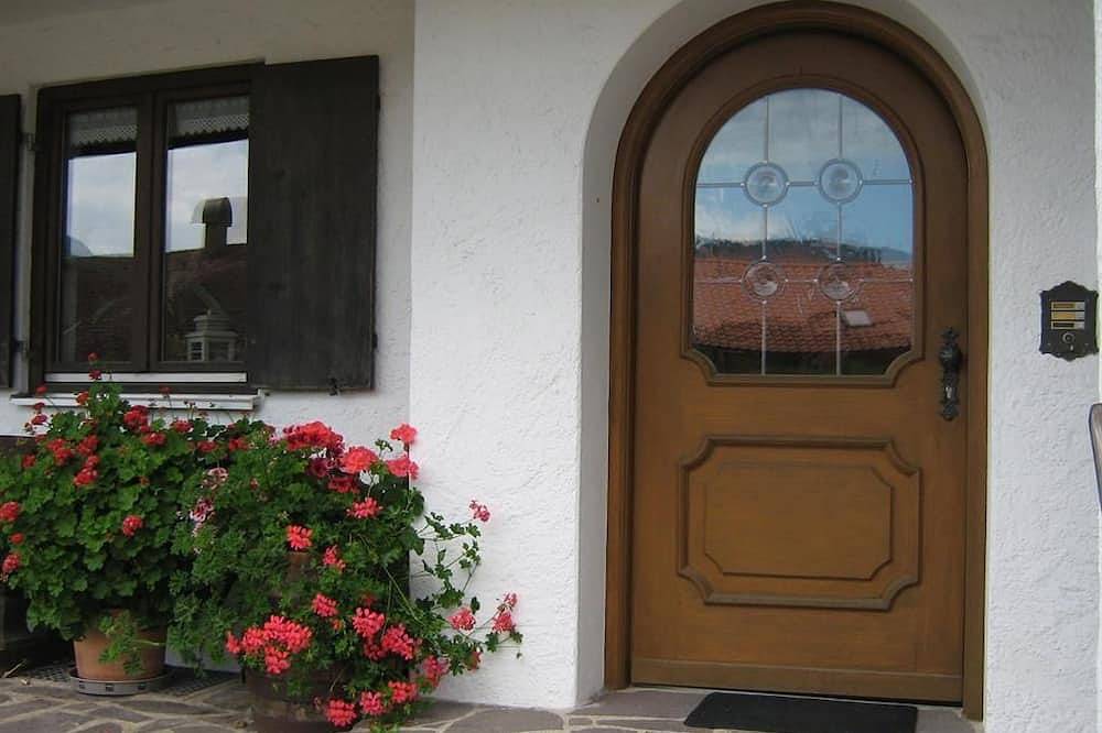 Ganze Wohnung, Ferienwohnung Georg Gassenhuber - Ferienwohnung (2 Schlafz.) in Unterammergau, Bayerische Alpen