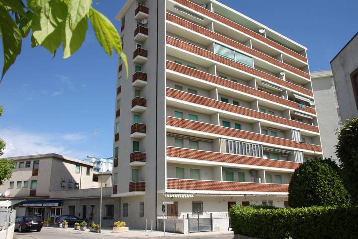 Ferienwohnung für 4 Personen, mit Terrasse und Seeblick, mit Haustier