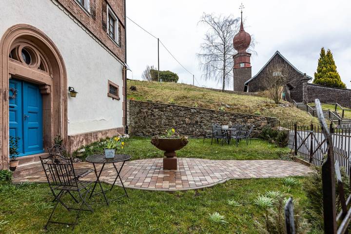 Ferienhaus "Altes Pfarrhaus" mit Privatem Garten und Wlan in Vöhrenbach, Mittlerer Schwarzwald